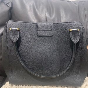Women Burberry Bag, almost new, Gently used few times, nor scratches!